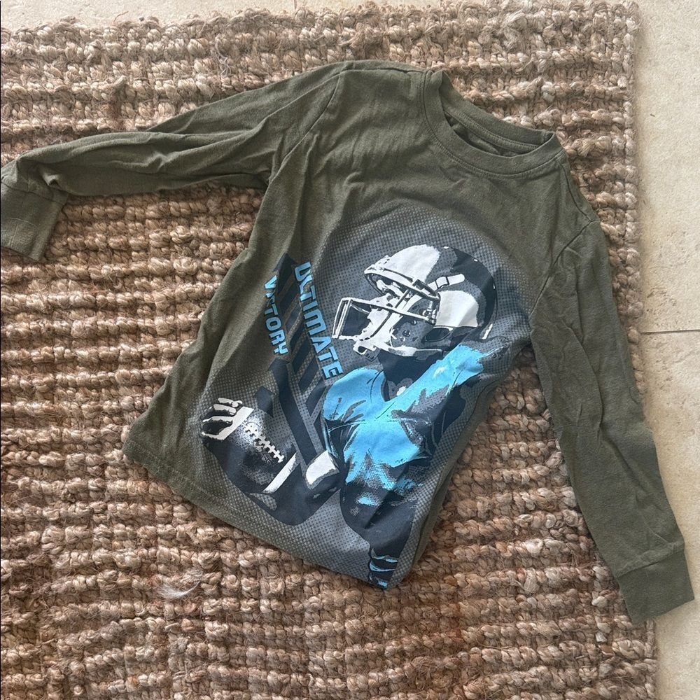 Kids Green Football Graphic Long Sleeve Shirt Cat & Jack Size 6/7 Small Boys Tee